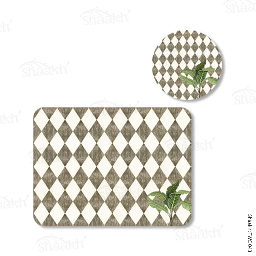 A lone palm on vintage background Coordinated Mats & Trivets Set | TWC 043 ( 8 Mats, 4 Trivets )